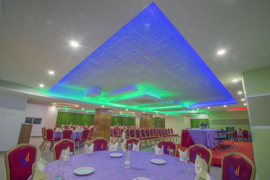 סילט Hotel Mira Garden מראה חיצוני תמונה