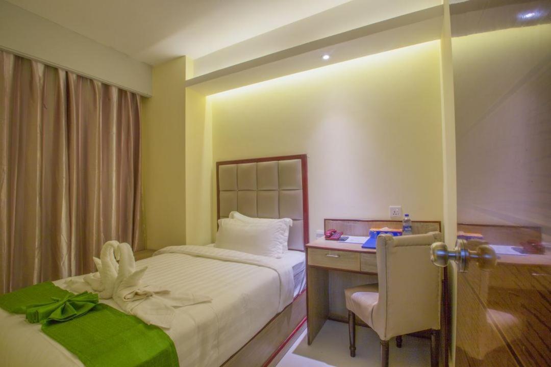 סילט Hotel Mira Garden מראה חיצוני תמונה