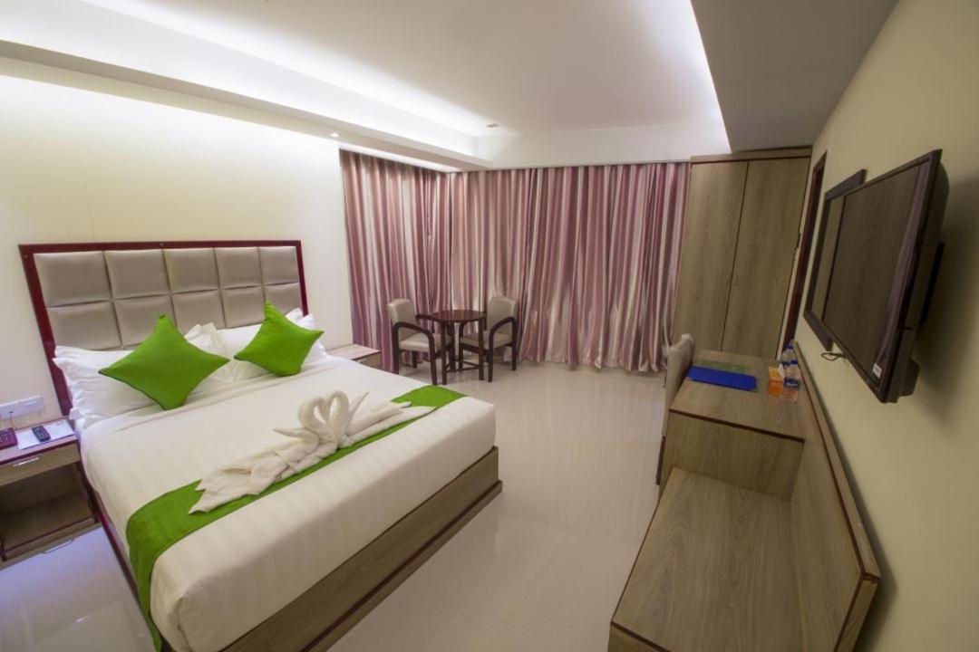 סילט Hotel Mira Garden מראה חיצוני תמונה