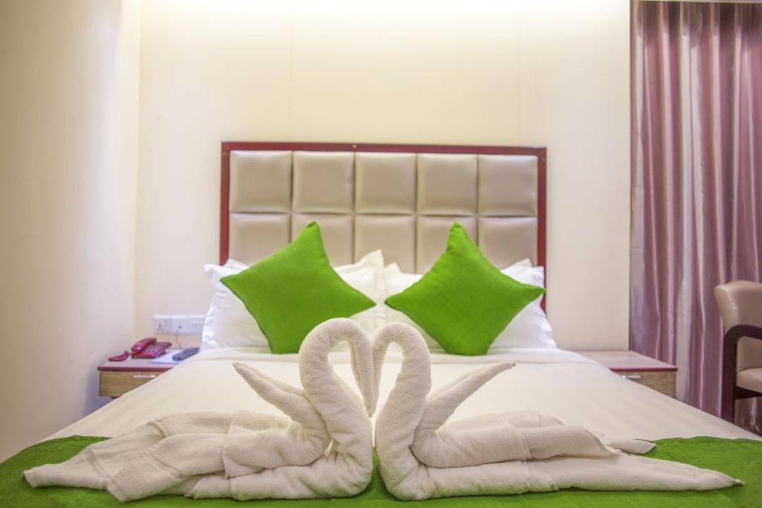 סילט Hotel Mira Garden מראה חיצוני תמונה