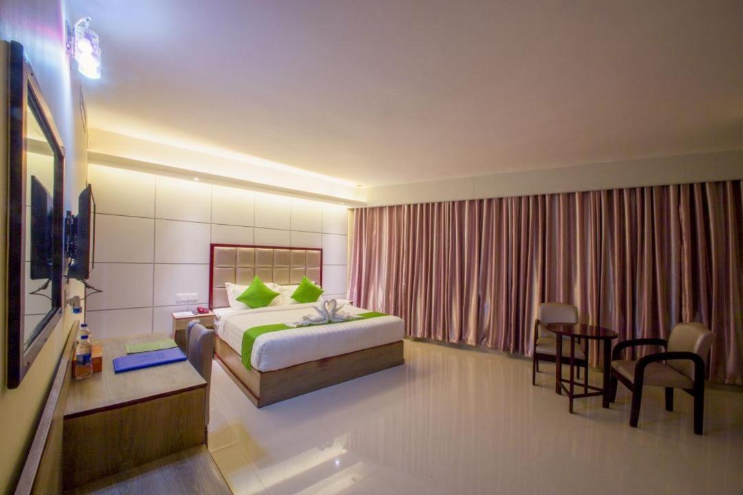 סילט Hotel Mira Garden מראה חיצוני תמונה