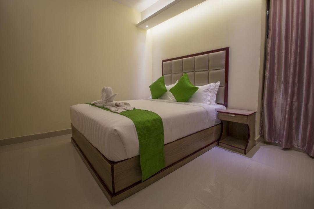 סילט Hotel Mira Garden מראה חיצוני תמונה